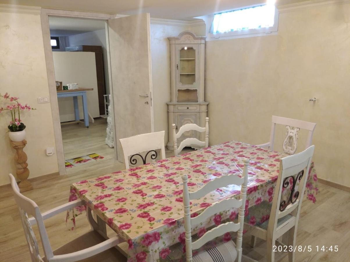 Alessandra'S House Arezzo Bagian luar foto
